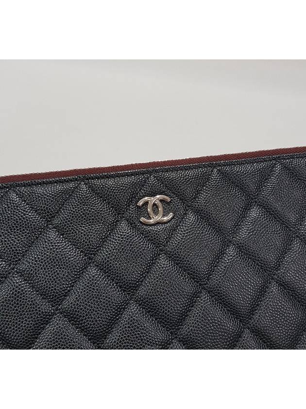 Classic Clutch Caviar Silver New Medium - CHANEL - BALAAN 3