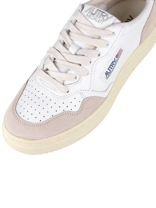 Medalist Navy Tab Low Top Sneakers White Blue - AUTRY - BALAAN 8