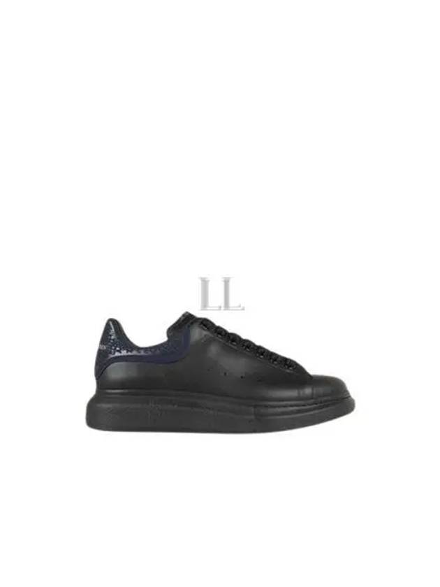 Oversized Sole Navy Tab Low Top Sneakers Black - ALEXANDER MCQUEEN - BALAAN 2