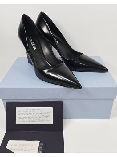 Triangle logo high heel pumps 250 - PRADA - BALAAN 1