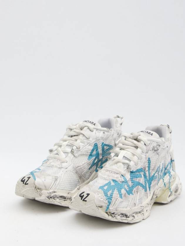 Runner Graffiti Low Top Sneakers White - BALENCIAGA - BALAAN 3