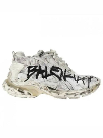 Runner Graffiti Low Top Sneakers White - BALENCIAGA - BALAAN 2