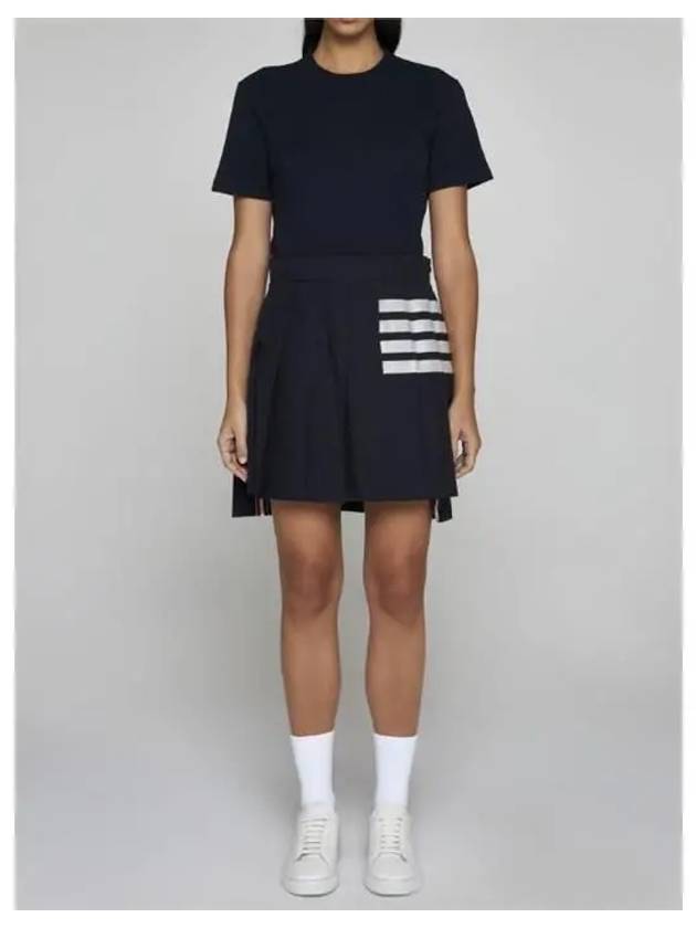 Center Back Stripe Classic Cotton Pique Relaxed Fit Short Sleeve T-Shirt Navy - THOM BROWNE - BALAAN 3