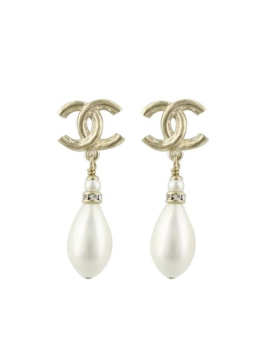 CC Logo Pearl Drop Earrings Gold - CHANEL - BALAAN 1