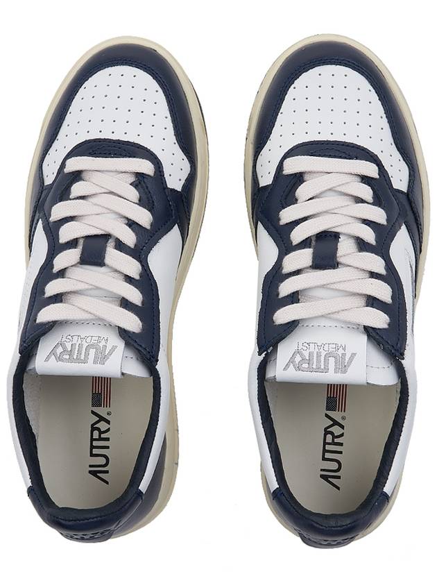 Medalist Navy Tab Low Top Sneakers White Navy - AUTRY - BALAAN 7