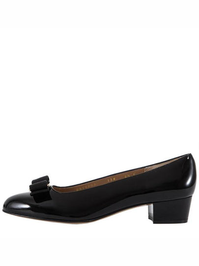 Women's Vara Bow Pumps Black - SALVATORE FERRAGAMO - BALAAN 2