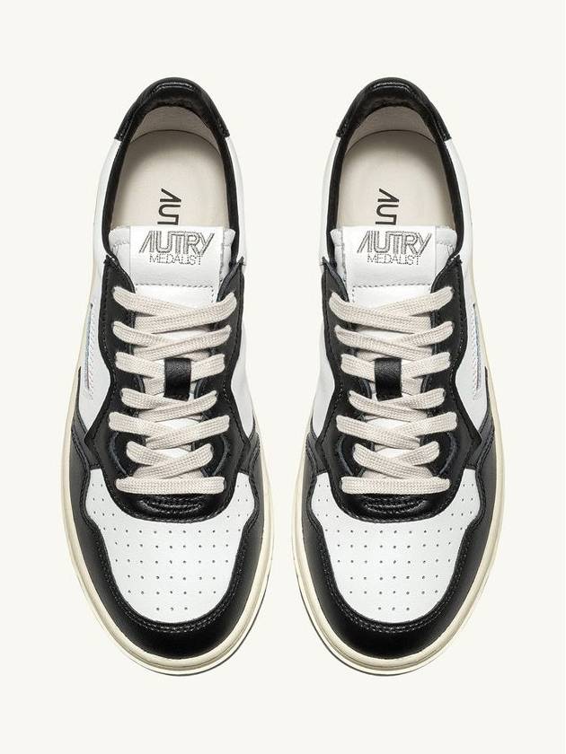 Medalist Killer Whale Sneakers White Black - AUTRY - BALAAN 6