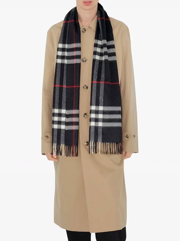 Check Cashmere Scarf Navy - BURBERRY - BALAAN 5