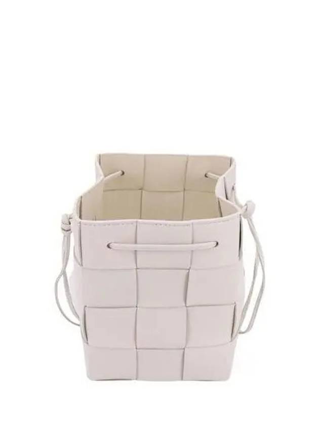 Intrecciato Cassette Small Bucket Bag White - BOTTEGA VENETA - BALAAN 2