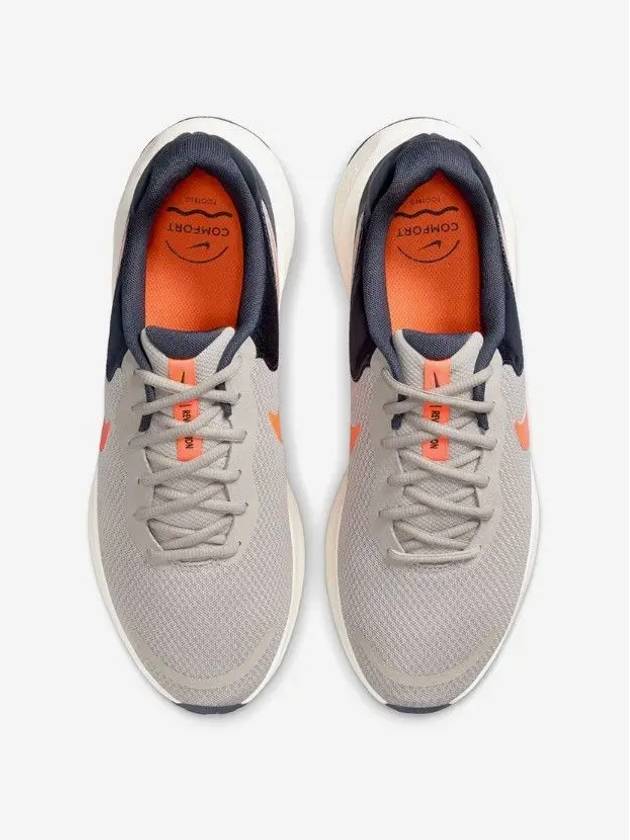 Revolution 7 Low Top Sneakers Grey - NIKE - BALAAN 3