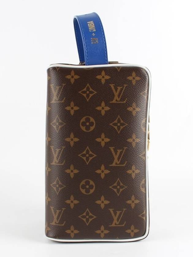 NBA locker room - LOUIS VUITTON - BALAAN 6