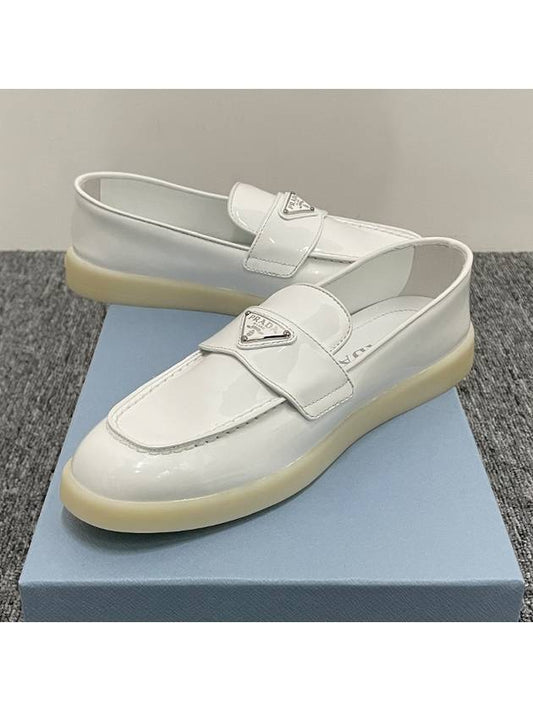 Women's Triangle Logo Patent Leather Loafers White 1D222N 069 F0009 - PRADA - BALAAN 2