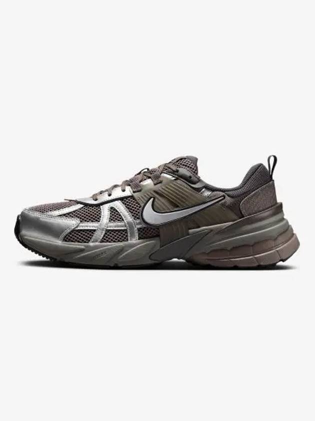 V2K Run Low Top Sneakers Cave Stone - NIKE - BALAAN 2