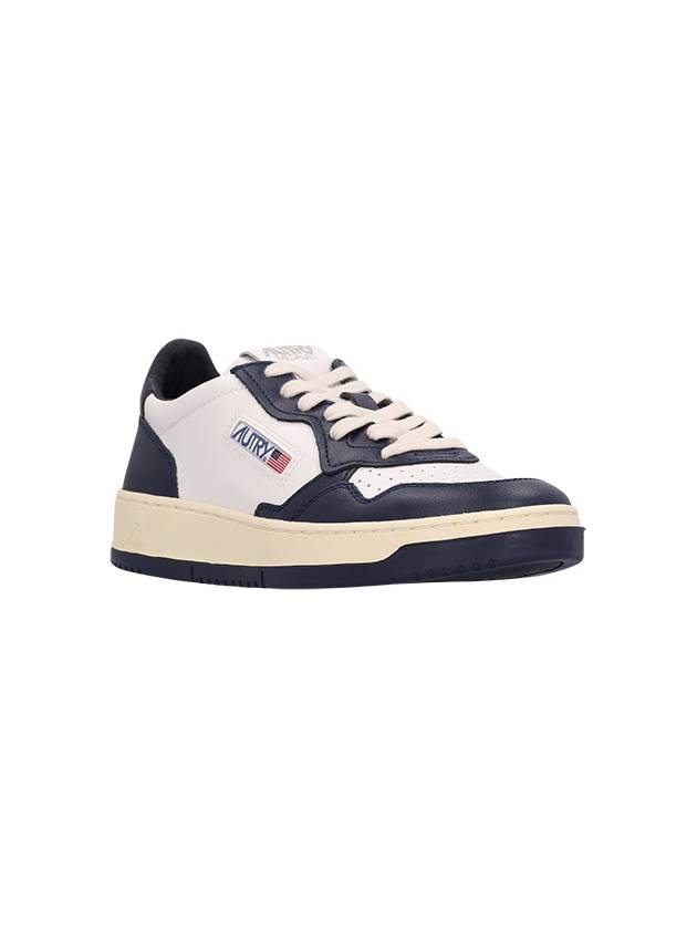 Medalist Navy Tab Low Top Sneakers White Navy - AUTRY - BALAAN 3