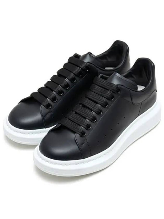 Oversized Leather Tab Low Top Sneakers Black - ALEXANDER MCQUEEN - BALAAN 2