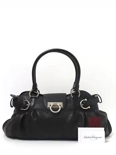 Ferragamo 21 B234 silver Gancini logo decorated black leather shoulder bag - SALVATORE FERRAGAMO - BALAAN 1