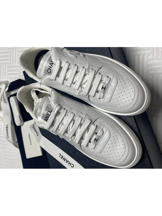 CC Logo Calfskin Low Top Sneakers White - CHANEL - BALAAN 3