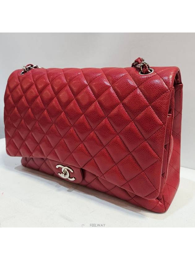 Red Maxi Caviar Shoulder Bag - CHANEL - BALAAN 4