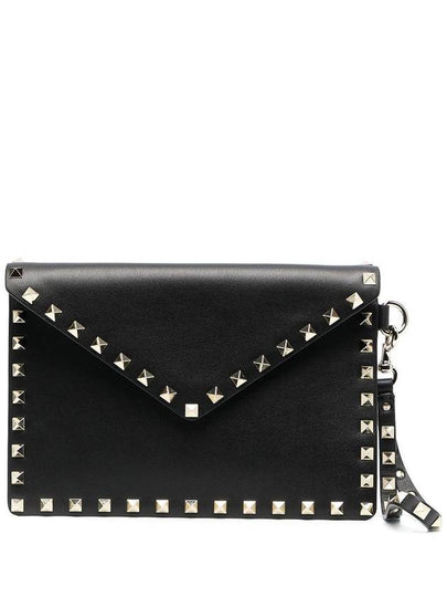 Rockstud Envelope Clutch Bag Black - VALENTINO - BALAAN 2