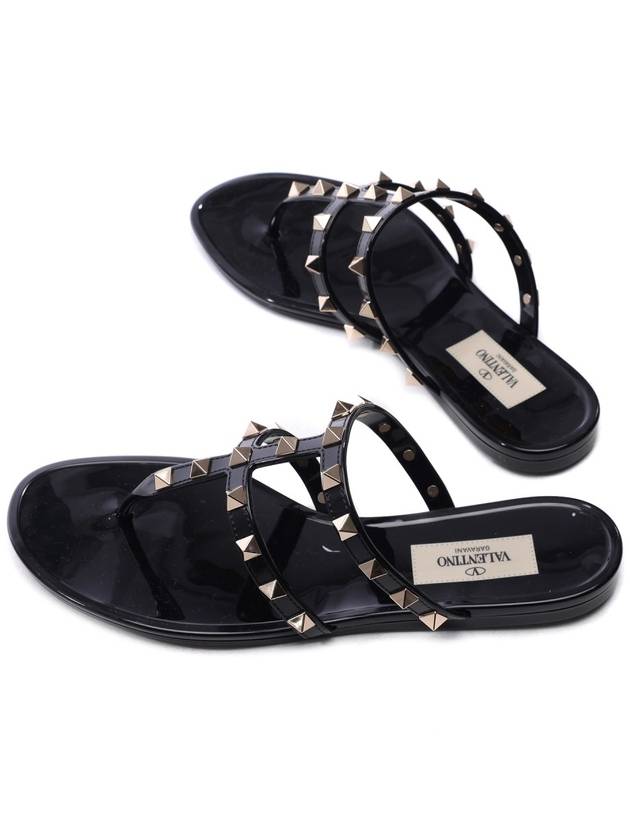 Rockstud Flat Rubber Flip Flops Black - VALENTINO - BALAAN 7