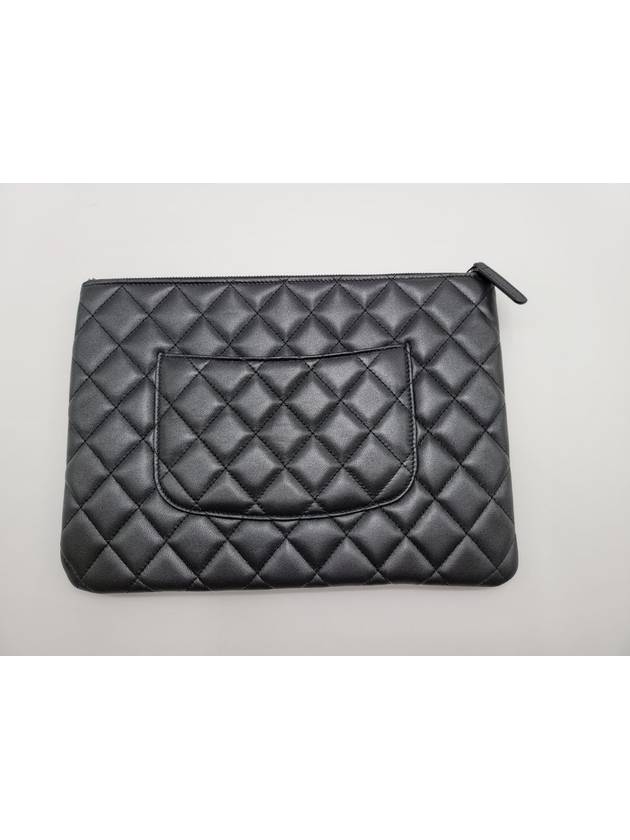 Lambskin Classic Clutch All Black A82545 B1363994305 - CHANEL - BALAAN 3