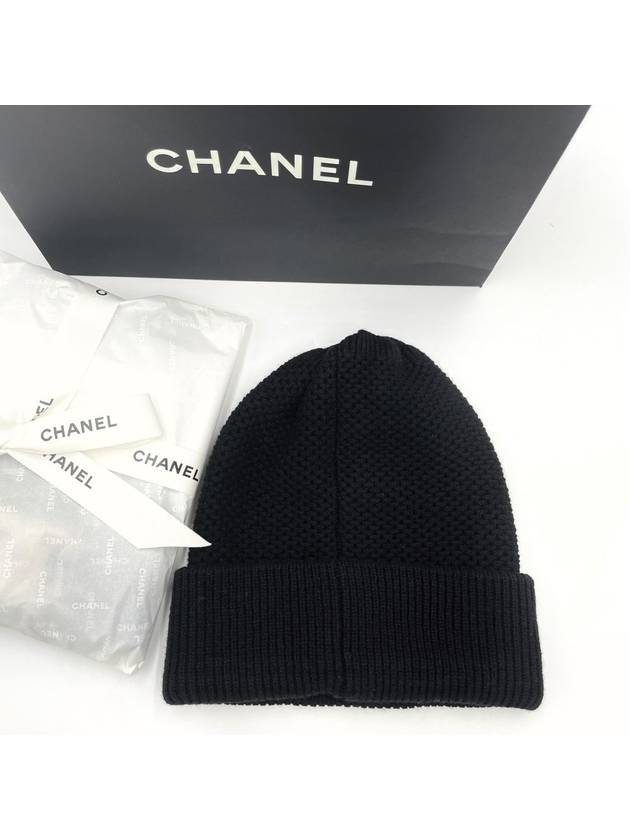 Beanie CC Logo Cashmere Winter Hat Classic Black AAA398 - CHANEL - BALAAN 3