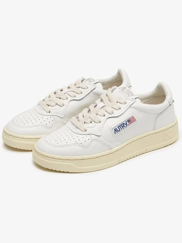 Medalist Leather Low Top Sneakers White - AUTRY - BALAAN 3