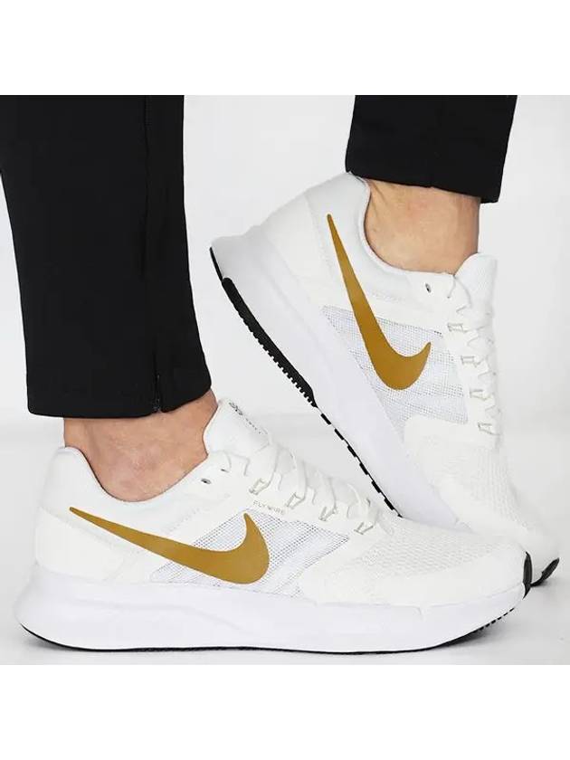 Run Swift 3 Low Top Sneakers White - NIKE - BALAAN 2