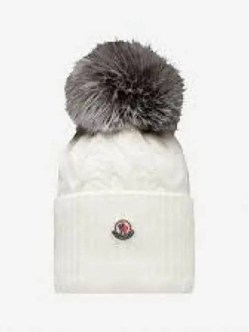 9Z70301 A9328 Fox Fur Foam Beanie Black Ivory 1235533 - MONCLER - BALAAN 1