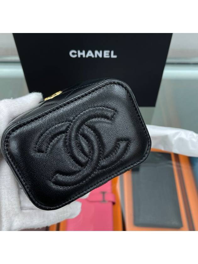 CC Logo Classic Vanity Small Cosmetic Case Mini Bag Black - CHANEL - BALAAN 6