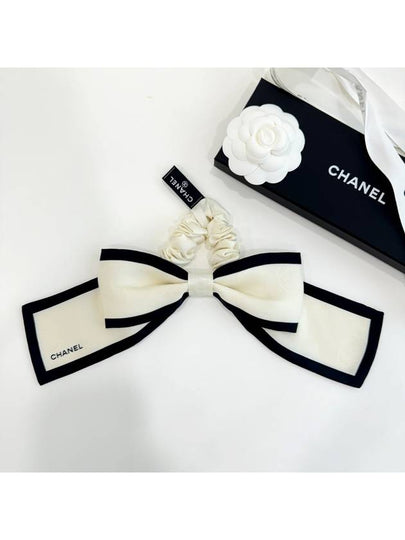 Hair Chouchou Ribbon Silk Scrunch White - CHANEL - BALAAN 2