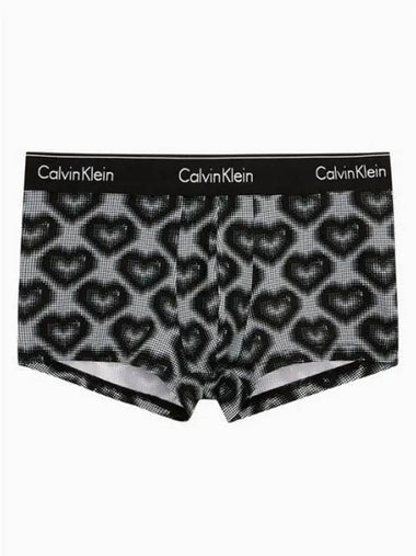 Underwear Men s Modern Cotton V DAY Low Rise Trunk NB3880LNP - CALVIN KLEIN - BALAAN 1