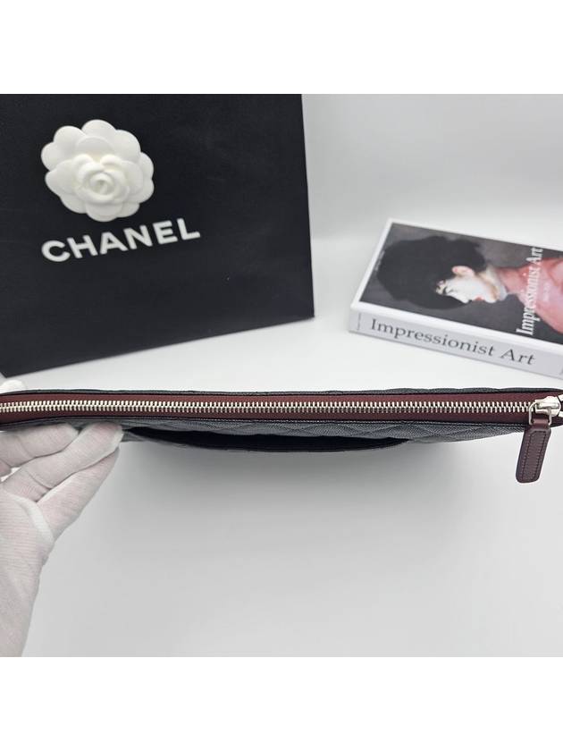 Classic Clutch Medium A82545 - CHANEL - BALAAN 5