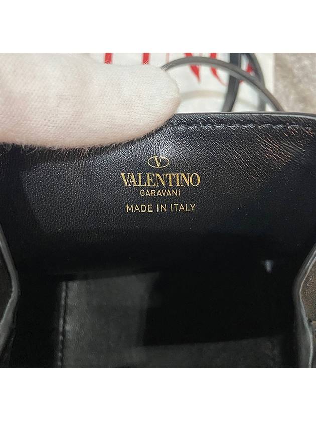 V Logo Micro Bucket Bag Black - VALENTINO - BALAAN 10