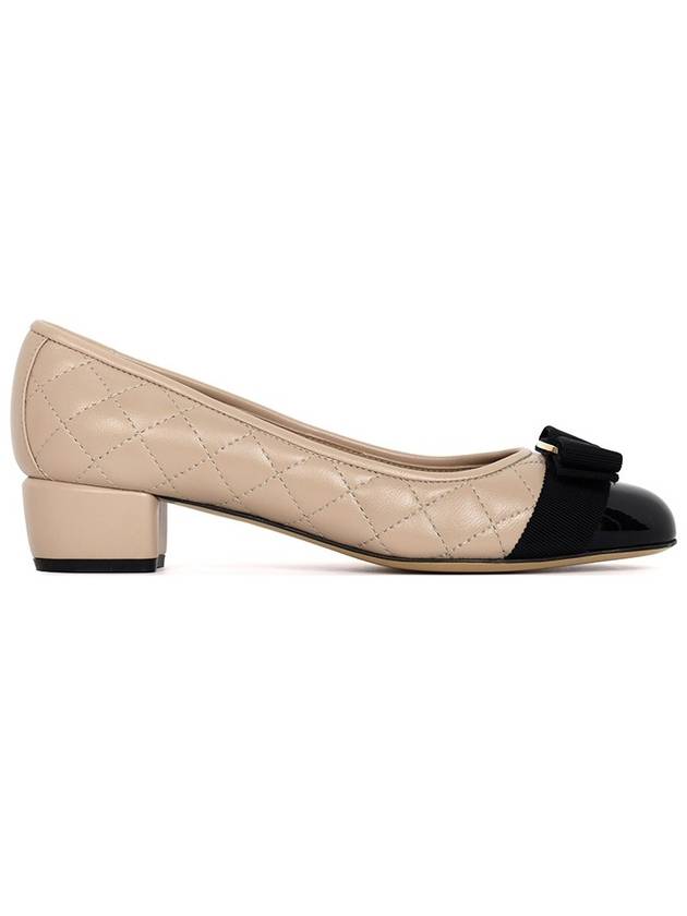 Salvatore Women's Vara Quilted Pumps Heel Beige - SALVATORE FERRAGAMO - BALAAN.