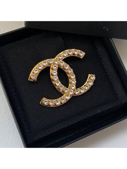 CC Logo Crystal Brooch Gold - CHANEL - BALAAN 2