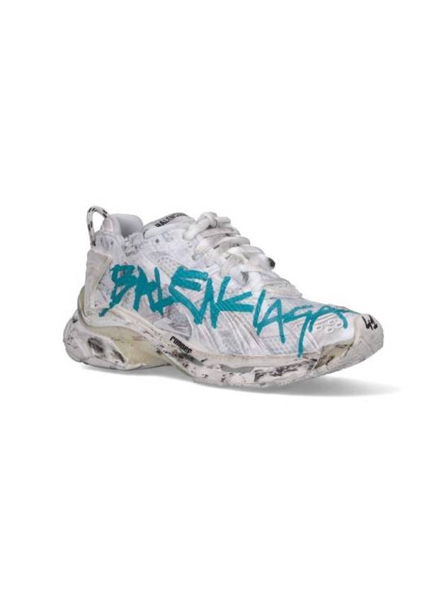 Runner Graffiti Low Top Sneakers White - BALENCIAGA - BALAAN 3