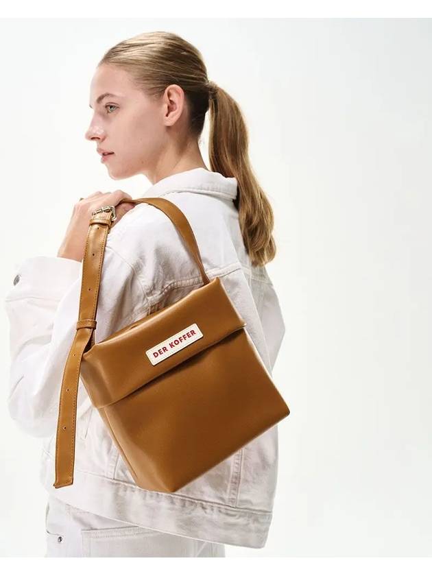 BUCKET BAG TAN - DER KOFFER - BALAAN 4