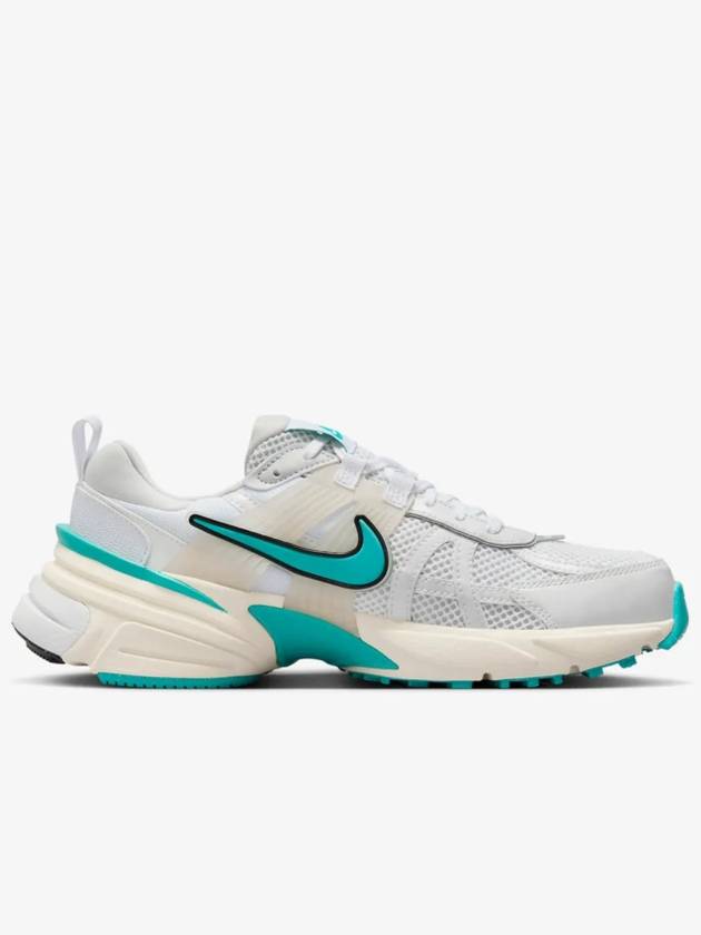 V2K Run Low Top Sneakers Dusty Cactus - NIKE - BALAAN 4