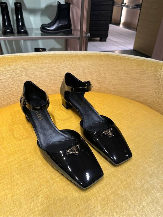 Patent Leather Pumps Black - PRADA - BALAAN 2