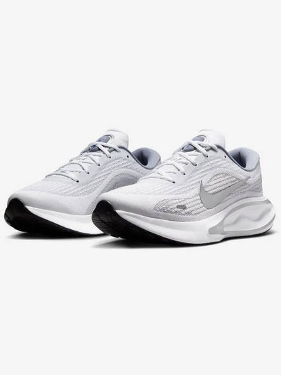 Journey Run Low Top Sneakers Grey - NIKE - BALAAN 2