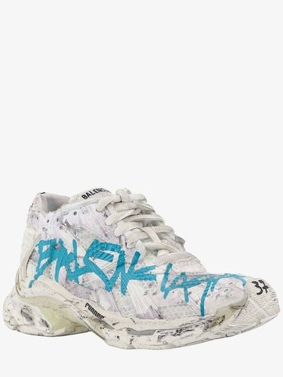 Runner Graffiti Low Top Sneakers White - BALENCIAGA - BALAAN 2