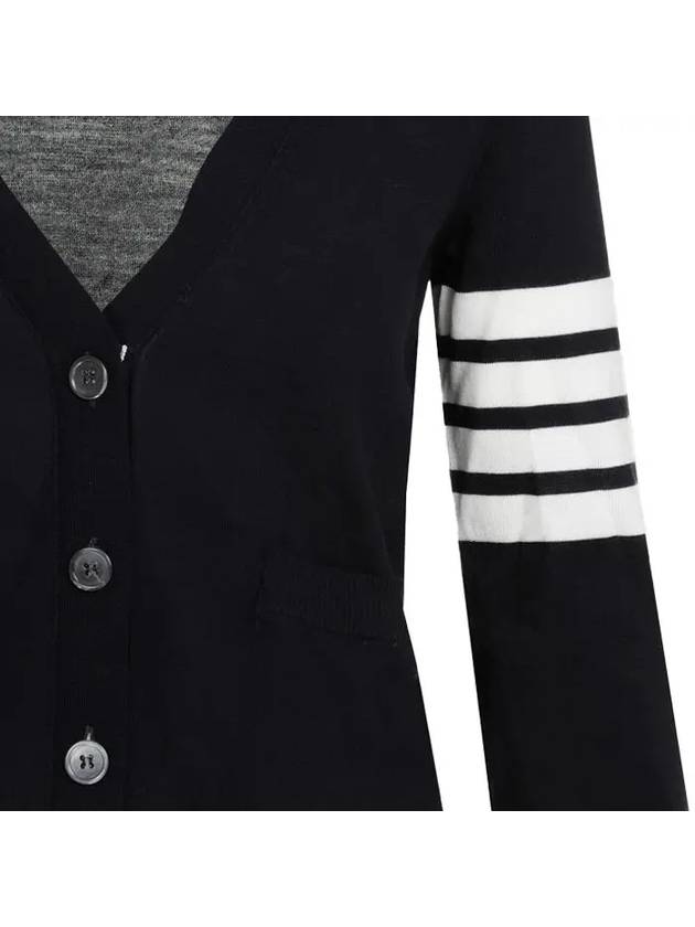 Sustainable Fine Merino Wool 4-Bar Relaxed Fit V-Neck Cardigan Navy - THOM BROWNE - BALAAN 3