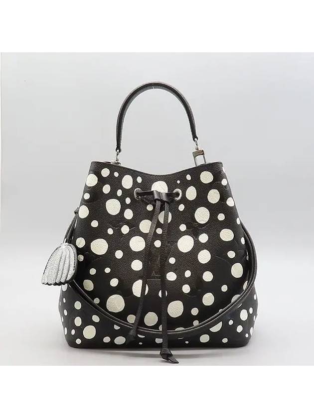 M21753 Black White x Yayoi Kusama Collection Neonoe MM Shoulder Bag - LOUIS VUITTON - BALAAN 1