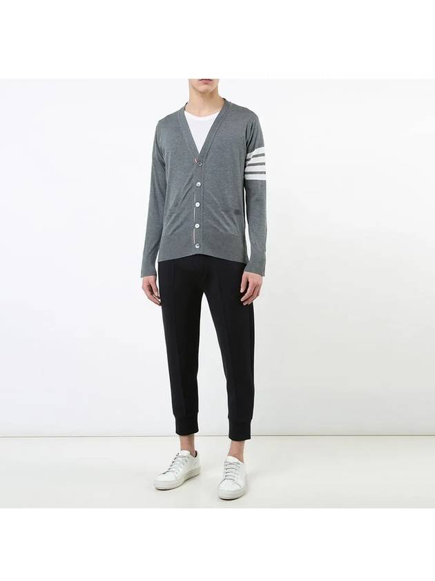 Men's Sustainable Classic Diagonal Wool Cardigan Medium Grey - THOM BROWNE - BALAAN 7