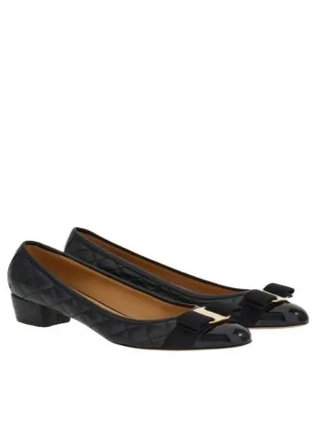 Vara Quilted Pumps Black - SALVATORE FERRAGAMO - BALAAN 2