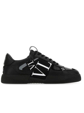 Man's Garavani Low Top Sneakers Black - VALENTINO - BALAAN 1