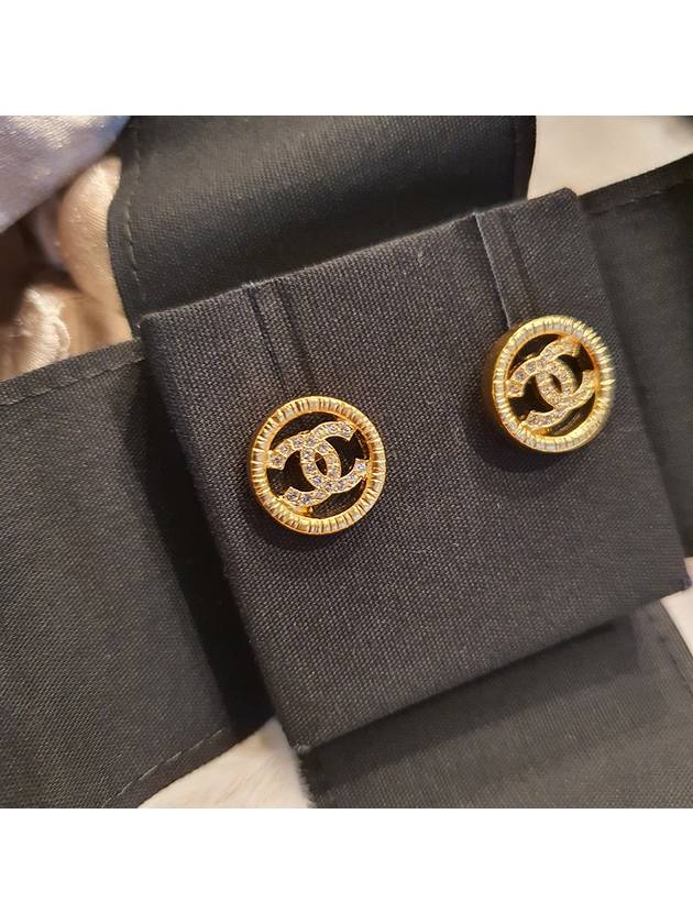 CC Logo Crystal Circle Earrings Gold - CHANEL - BALAAN 5