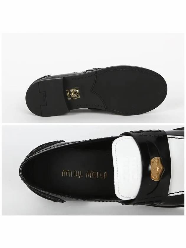 Women's Leather Loafers Black White - MIU MIU - BALAAN.