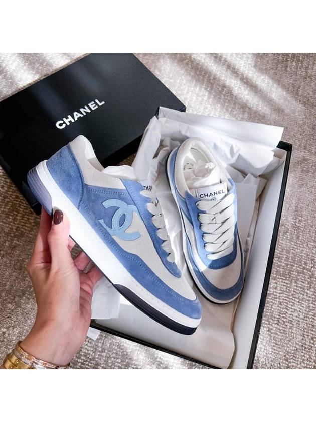 Sneakers Jenny Wearing Suede Tennis Blue CC Logo - CHANEL - BALAAN 7